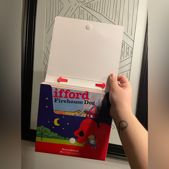 Scholastic Clifford's Big Ideas Story Set - Red and White - Picture 5 of 7